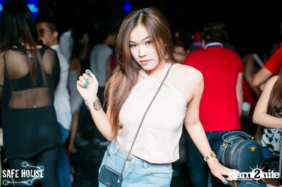 Red and White Christmas Party — photo 147
