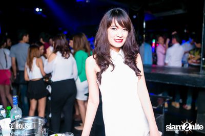 Red and White Christmas Party — photo 65