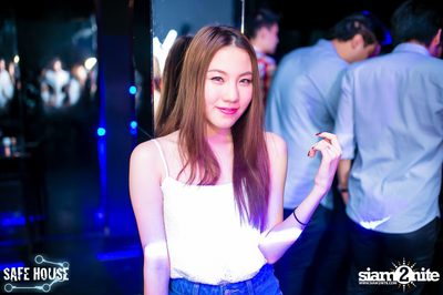 Red and White Christmas Party — photo 61