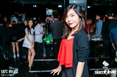 Red and White Christmas Party — photo 206