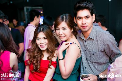 Red and White Christmas Party — photo 140