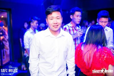 Red and White Christmas Party — photo 59