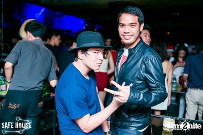 Red and White Christmas Party — photo 193