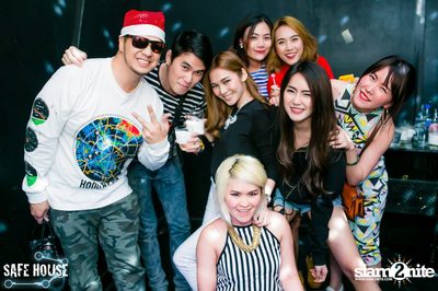 Red and White Christmas Party — photo 178