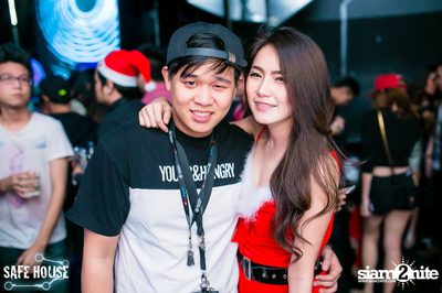 Red and White Christmas Party — photo 73