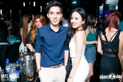 Red and White Christmas Party — photo 159