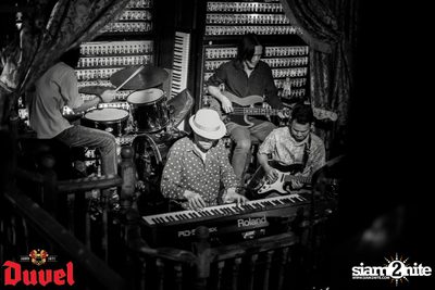 DUVEL presents OPEN MIC MONDAYS — photo 7
