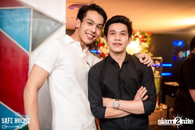 Love Lockdown — photo 101