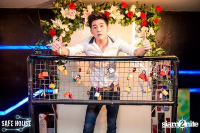 Love Lockdown — photo 35