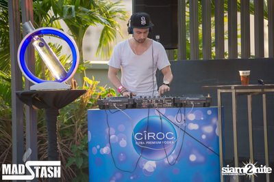 GET PHYSICAL POOL PARTY - Feel Me In Eden — photo 69
