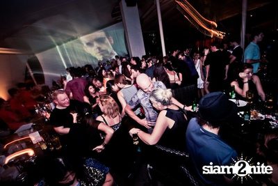 SUK 11 CLUB CRAWL — photo 14