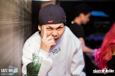 AE Tubbies pres. Single Light - Blacklight Neon Party — photo 59