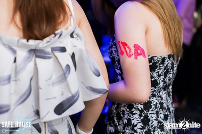AE Tubbies pres. Single Light - Blacklight Neon Party — photo 5