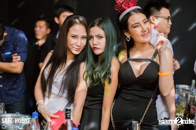 AE Tubbies pres. Single Light - Blacklight Neon Party — photo 55