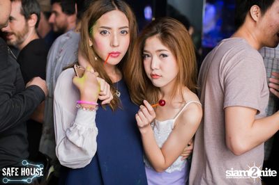 AE Tubbies pres. Single Light - Blacklight Neon Party — photo 84