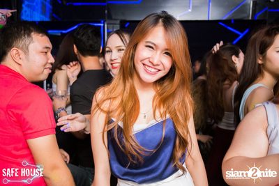 AE Tubbies pres. Single Light - Blacklight Neon Party — photo 104