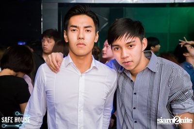 AE Tubbies pres. Single Light - Blacklight Neon Party — photo 32