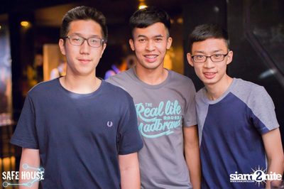 AE Tubbies pres. Single Light - Blacklight Neon Party — photo 2