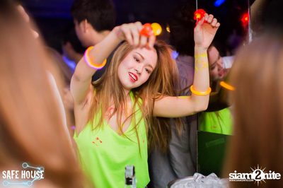AE Tubbies pres. Single Light - Blacklight Neon Party — photo 53