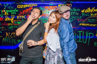 AE Tubbies pres. Single Light - Blacklight Neon Party — photo 70