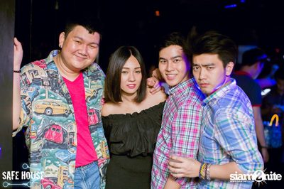 AE Tubbies pres. Single Light - Blacklight Neon Party — photo 48