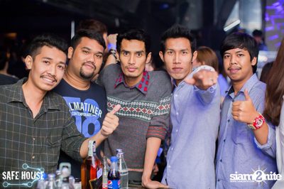 AE Tubbies pres. Single Light - Blacklight Neon Party — photo 21
