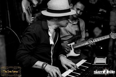 Open Mic Mondays — photo 97
