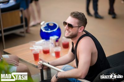 GET PHYSICAL Pool & Art Party — photo 87