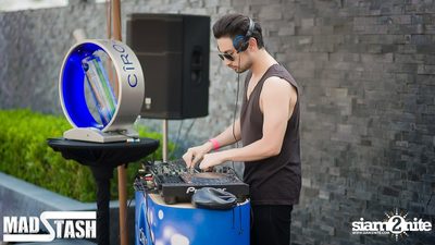 GET PHYSICAL Pool & Art Party — photo 23