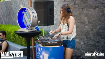 GET PHYSICAL Pool & Art Party — photo 31