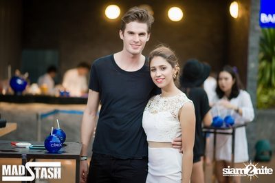 GET PHYSICAL Pool & Art Party — photo 105