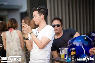 GET PHYSICAL Pool & Art Party — photo 85