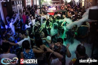 The Curve & smootH pres Wet and Wild Foam Party — photo 46