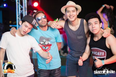 Drink Dive Duck - Bikini Pool Party 2015 at A-ONE HOTEL — photo 52