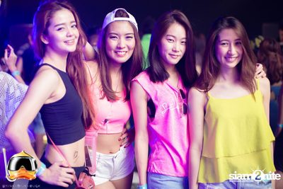Drink Dive Duck - Bikini Pool Party 2015 at A-ONE HOTEL — photo 141