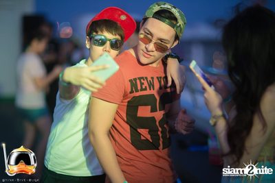 Drink Dive Duck - Bikini Pool Party 2015 at A-ONE HOTEL — photo 39