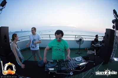 Drink Dive Duck - Bikini Pool Party 2015 at A-ONE HOTEL — photo 21