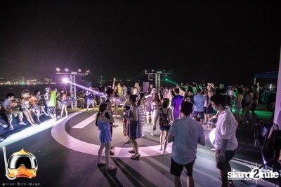 Drink Dive Duck - Bikini Pool Party 2015 at A-ONE HOTEL — photo 92