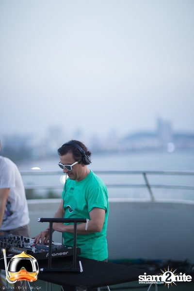 Drink Dive Duck - Bikini Pool Party 2015 at A-ONE HOTEL — photo 12