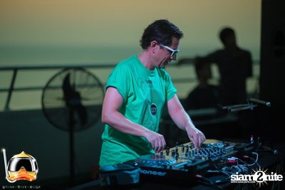 Drink Dive Duck - Bikini Pool Party 2015 at A-ONE HOTEL — photo 33