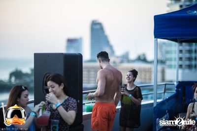 Drink Dive Duck - Bikini Pool Party 2015 at A-ONE HOTEL — photo 31