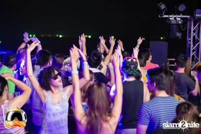 Drink Dive Duck - Bikini Pool Party 2015 at A-ONE HOTEL — photo 134