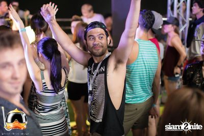 Drink Dive Duck - Bikini Pool Party 2015 at A-ONE HOTEL — photo 152