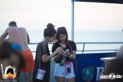 Drink Dive Duck - Bikini Pool Party 2015 at A-ONE HOTEL — photo 26