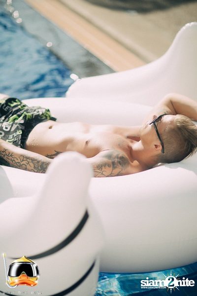 Drink Dive Duck - Bikini Pool Party 2015 (Album 1) — photo 11
