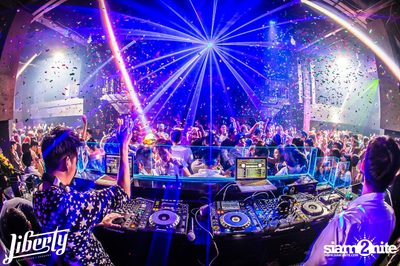 Opening Party at Liberty Club, Sukhumvit Soi 55 — photo 193