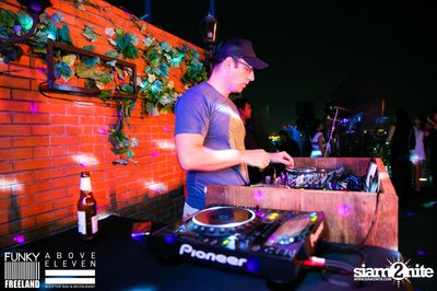 Funky Freeland Charity Party at Above Eleven, Sukhumvit Soi 11 — photo 17