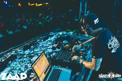 Sangsom pres. Fullmoon Party (Album 2 of 2) at Asiatique — photo 239