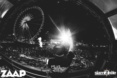 Sangsom pres. Fullmoon Party (Album 2 of 2) at Asiatique — photo 246