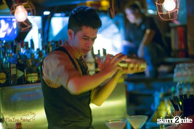 Saturday Night at The Iron Fairies, Thonglor — photo 50